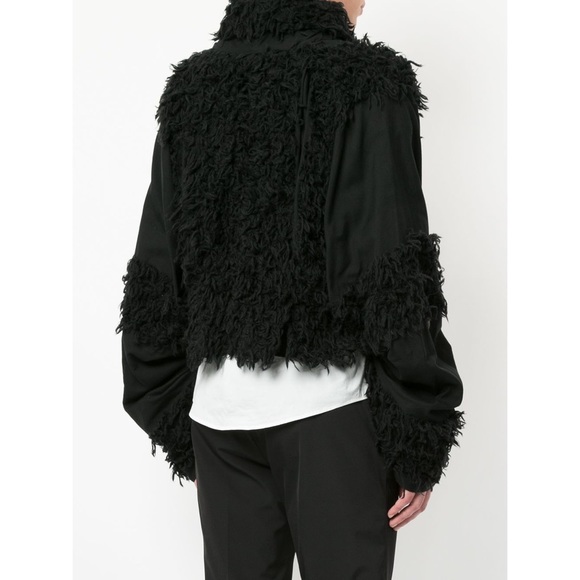 Issey Miyake faux shearling-trimmed cropped jacket - Picture 4 of 15